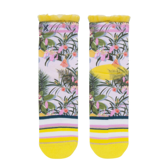 Xpooos Naima One Size Short Socks Laat de gele ruches vooral boven je sneaker of loafer uitkomen. Vrolijk je én je outfit mee op.